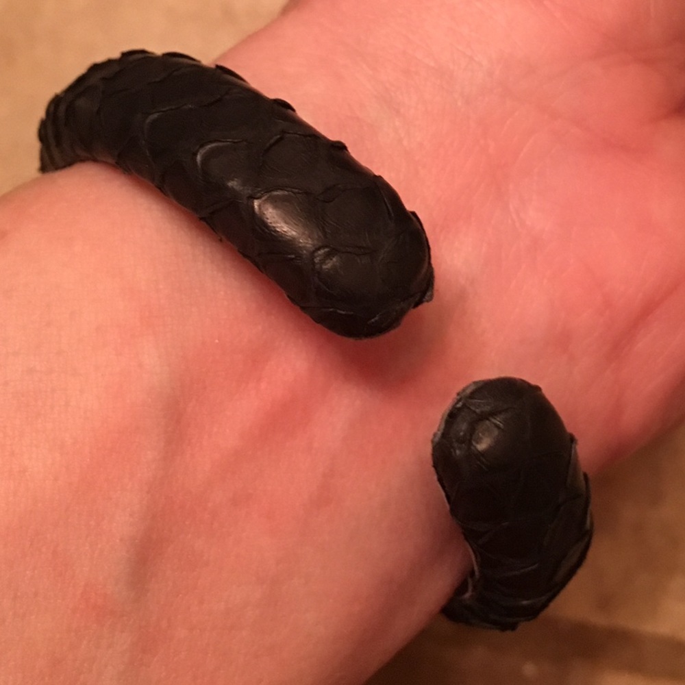PRESMER Black Genuine Snakeskin Leather Cuff Bracelet Size Small NEW Retired - Picture 4 of 6